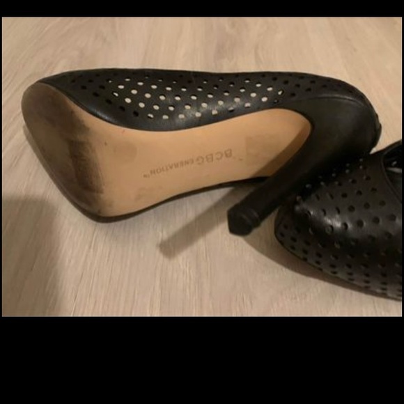 BCBG Platform Heels Black - size 37/6.5 - Picture 6 of 6